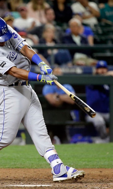 Perez homers in 10th to give Royals 9-6 win over Mariners (Jul 05, 2017)